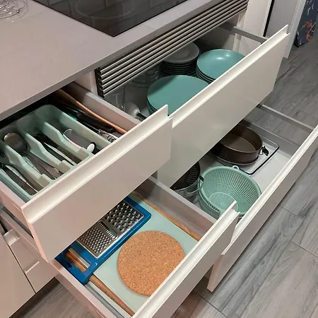 Апартаменты Eliza 3 Bedroom Modern *