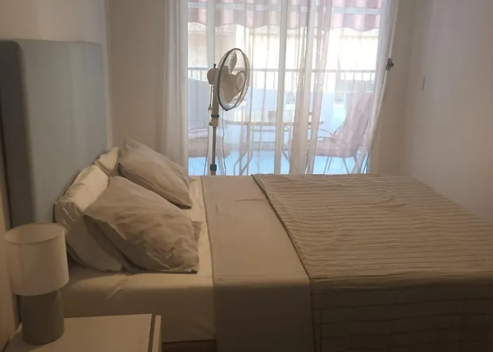 Eliza 3 Bedroom Modern Апартаменты Торевьиа